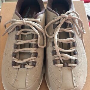 Skechers Taupe and Chocolate Sneakers